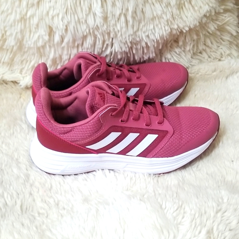 ADIDAS CLOUDFOAM SNEAKERS